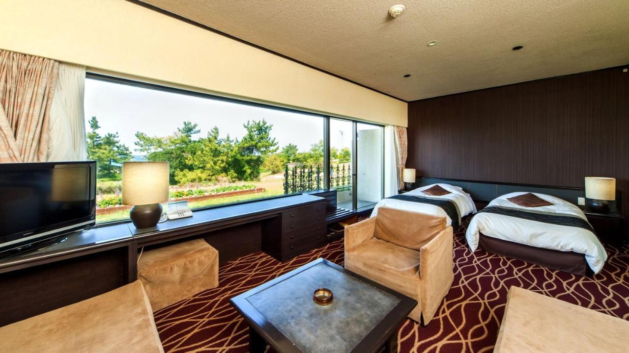Hotel Nishinagato Resort Takibe Luaran gambar